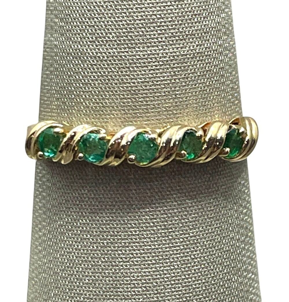 14K Yellow Gold Green Stone Band Ring (24034)